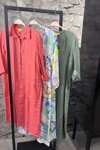 YELLOW LABEL  Leinenkleider